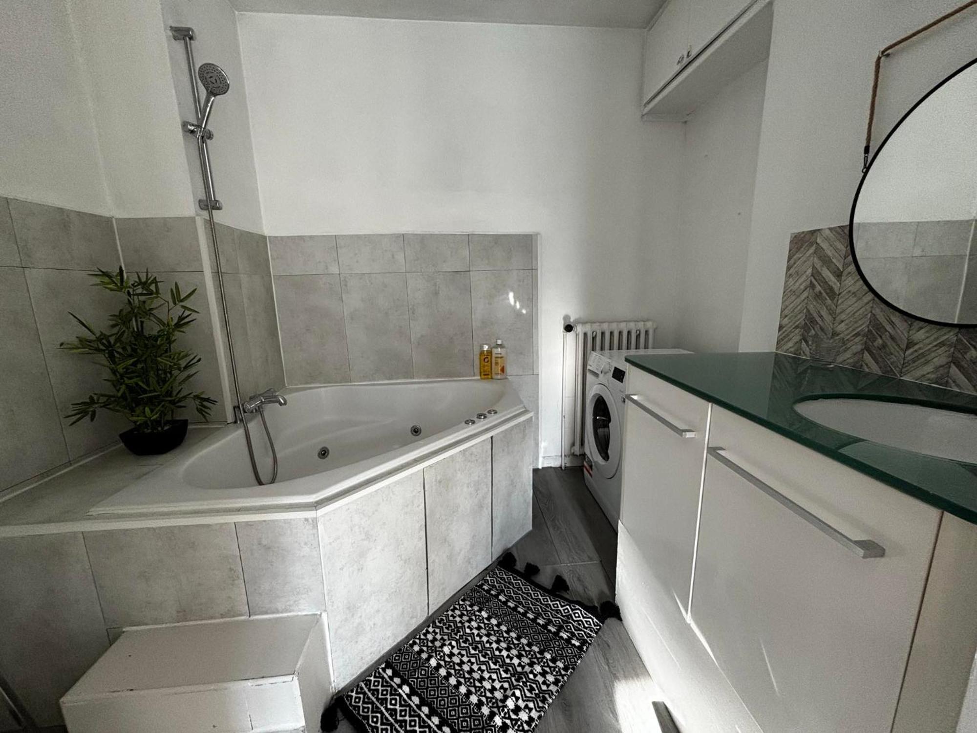 Appartement Hypercentre A 2 Min Du Lac Annecy Zewnętrze zdjęcie